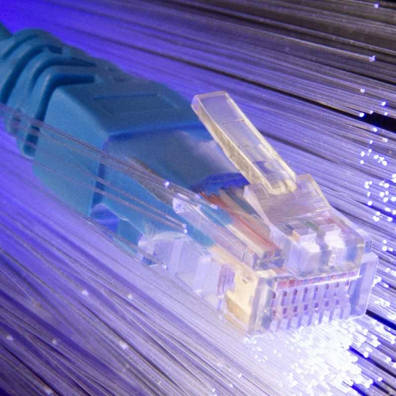 Instalação de Internet Empresarial Januária - Fibra óptica Internet